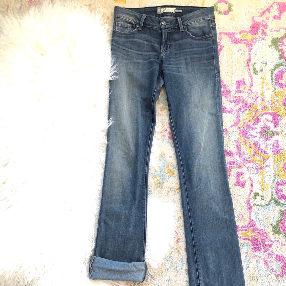 Level 99 slim boot cut jean size 25